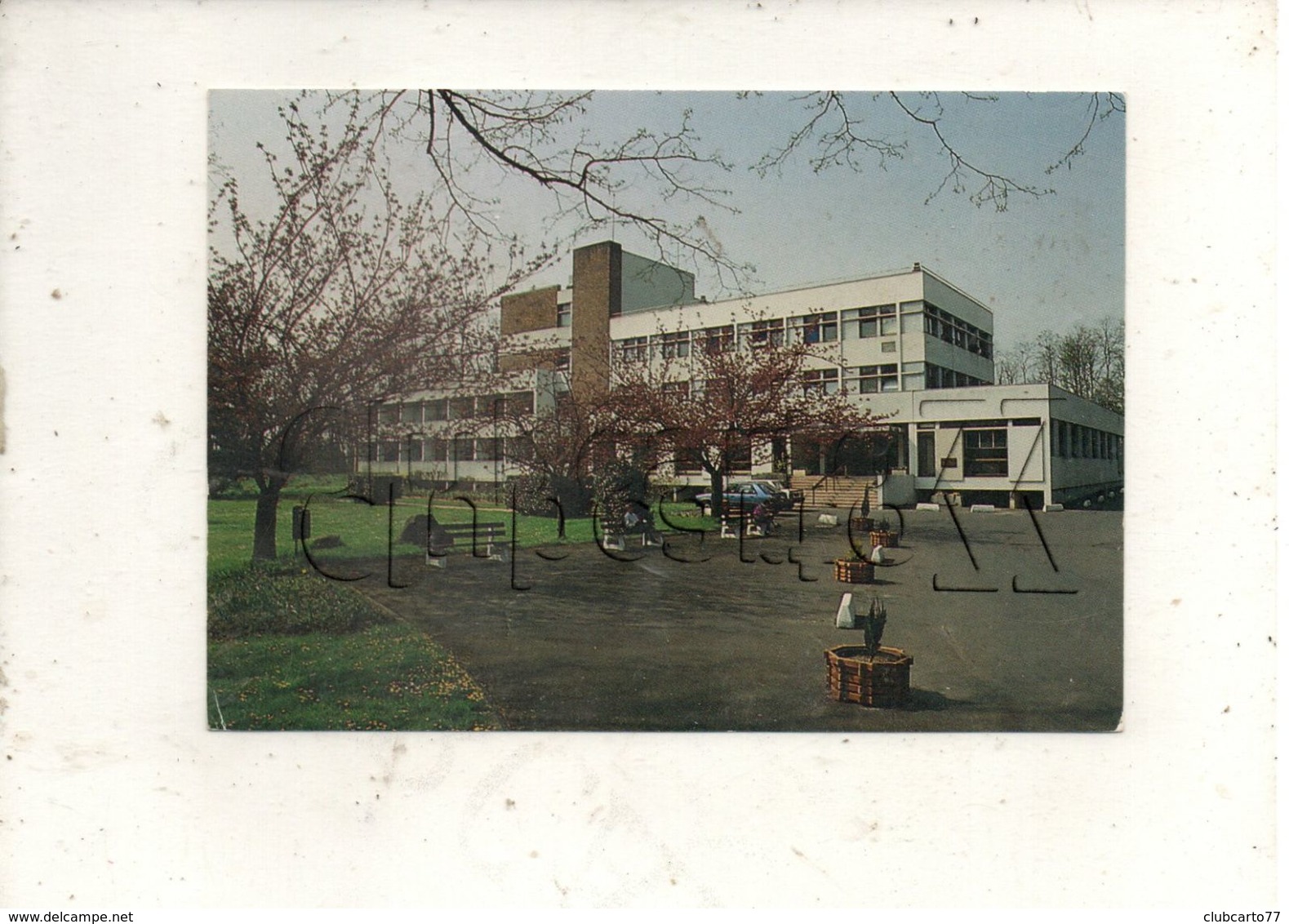 Fleury-Mérogis (91) : Le Centre Hospitalier F.H. Manhès Grande Rue En 1991 (animé) GF. - Fleury Merogis