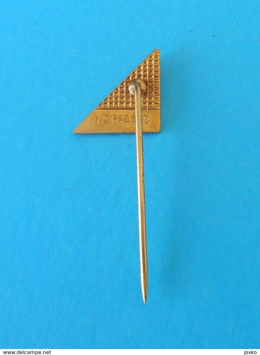 QANTAS - Australian Airlines Old Pin Badge #2 * Air Company Airline Plane Avion Anstecknadel Abzeichen Spilla Australia - Avions