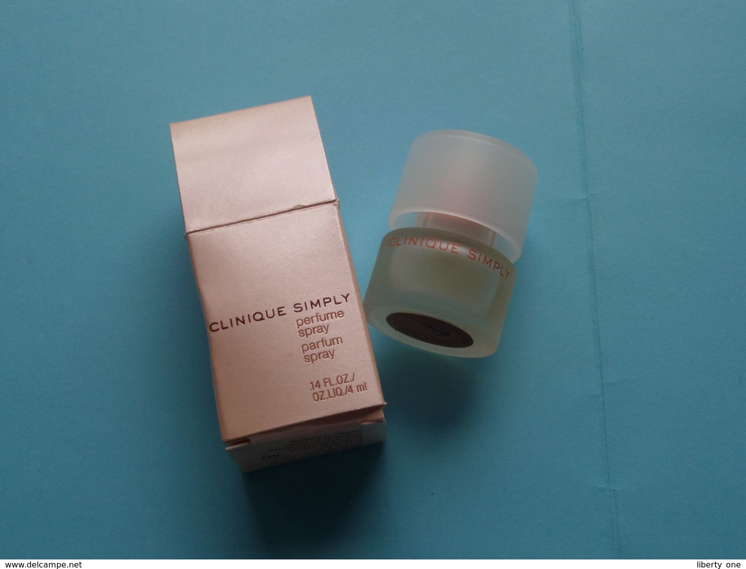 " CLINIQUE SIMPLY " Parfum Spray ( 4 Ml ) Original Boite/Box ( Good Condition ) Voir Scans ! - Miniaturas Mujer (en Caja)