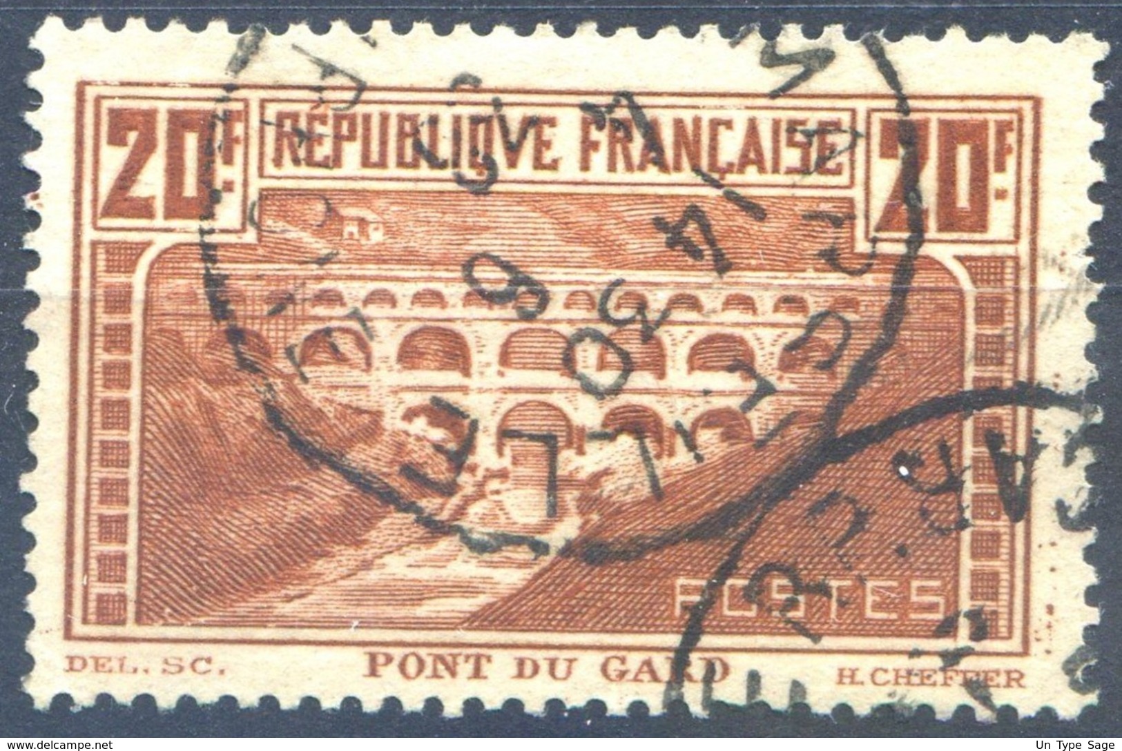 France N°262 (Pont Du Gard) Oblitéré - (F1553) - Used Stamps