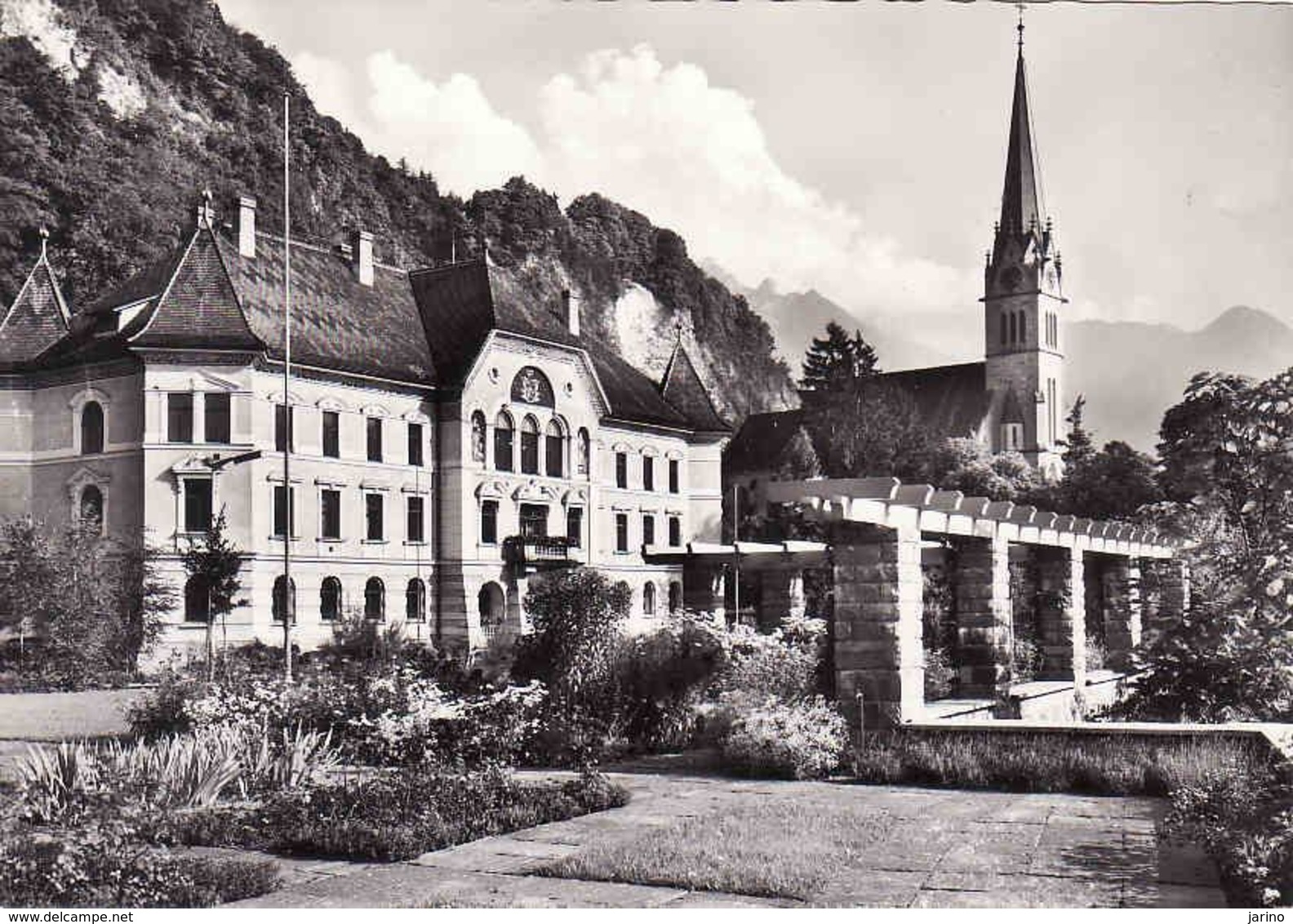 Liechtenstein, Vaduz, Regierungsgebäude Und Kircche, Unused - Liechtenstein