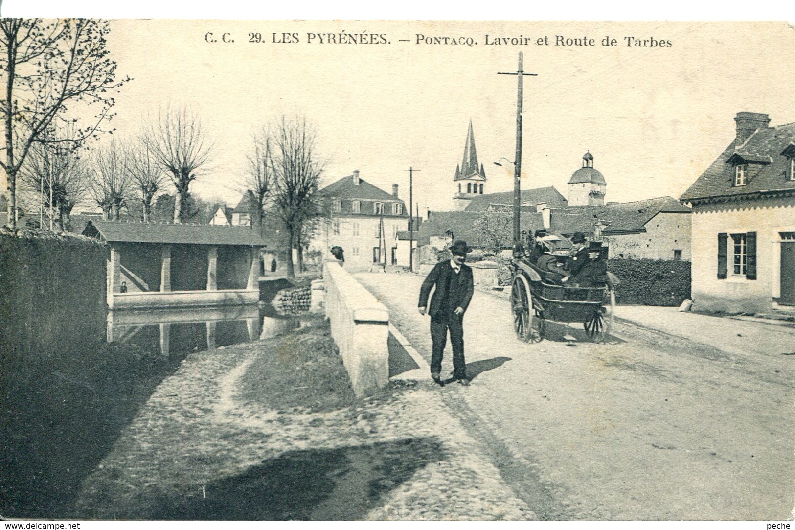 N°1695 R -cpa Pontacq -lavoir Et Route De Tarbes- - Pontacq