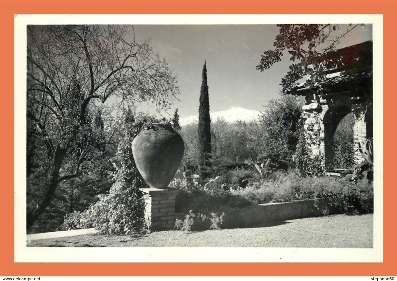 A556 / 685 Italie TAORMINA L'Etna Dal Giardino Publico - Autres & Non Classés