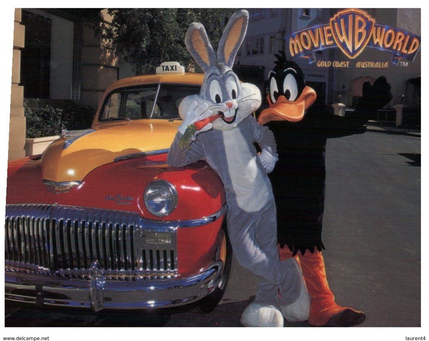 (A 40) Australia  - QLD - Movie World (Buggs Bunny & Friend) - Gold Coast