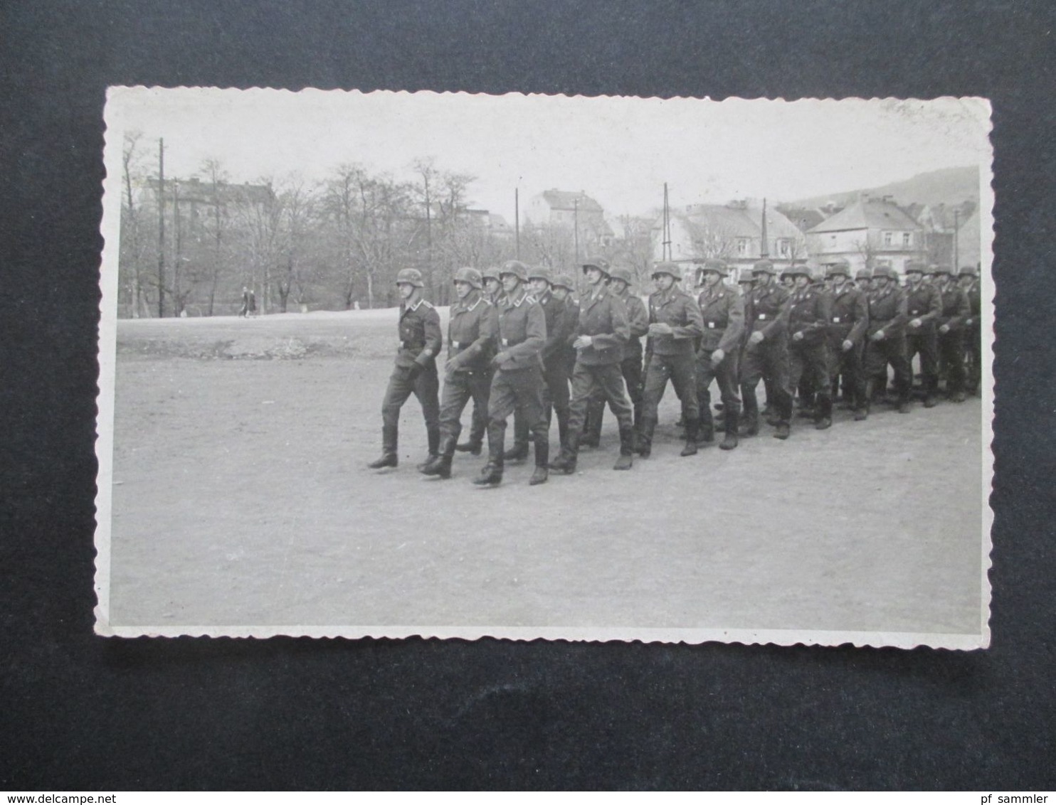 Echtfoto Um 1940 Militärparade Marsch Der Wehrmacht Photohaus Zemann, Komotau Sudetenland - War, Military