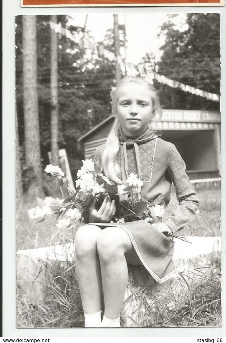 Girl Pose For Photo-photo From Correspondence With Russians During Communism, When Bulgarian-Russian Friendsh Za338-360 - Persone Anonimi