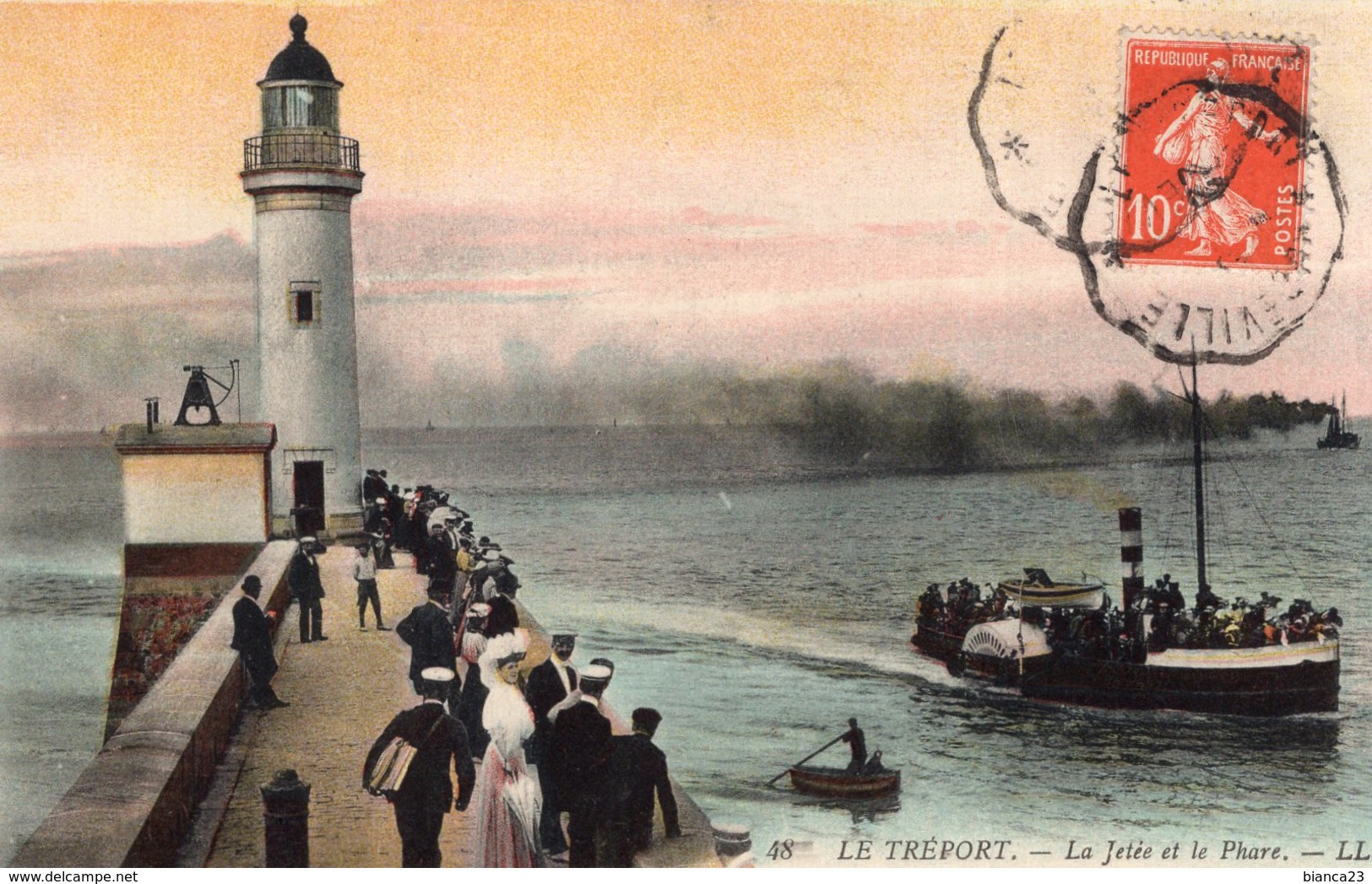 B69162 Cpa Le Tréport - La Jetée Et Le Phare - Le Treport