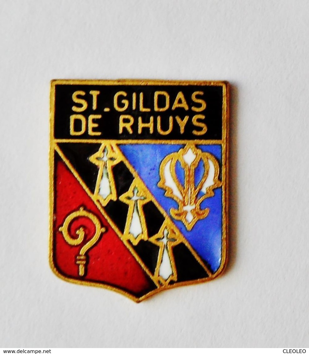 Pin's Blason Ville Saint Gildas De Rhuys - Bretagne R35 - Città