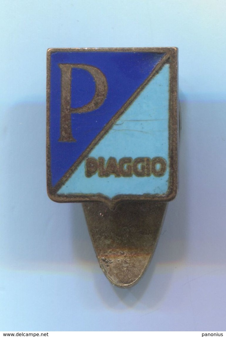 VINTAGE OLD ITALY VESPA PIAGGIO MOTORCYCLE SCOOTER ENAMEL BUTTON HOLE PIN BADGE ABZEICHEN 20x10mm - Motos