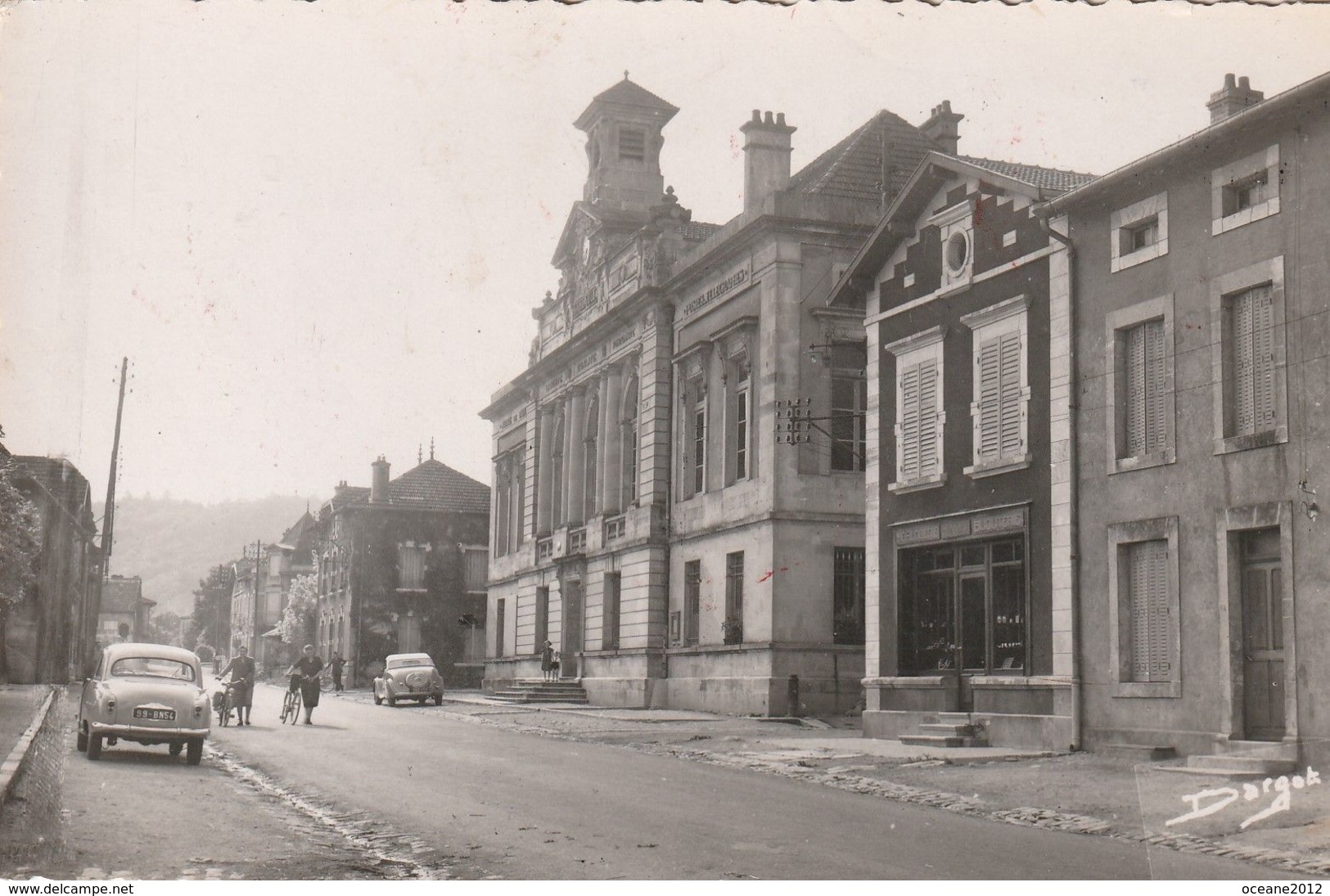 55 Vigneulles Les Hattonchatel. Hotel De Ville, Poste - Vigneulles Les Hattonchatel