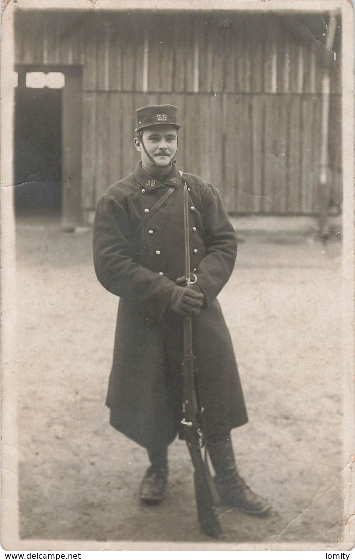 Militaire Cpa Carte Photo Photographie 39e Regiment Soldat Avec Fusil Et Baïonnette 1910 - Regimente