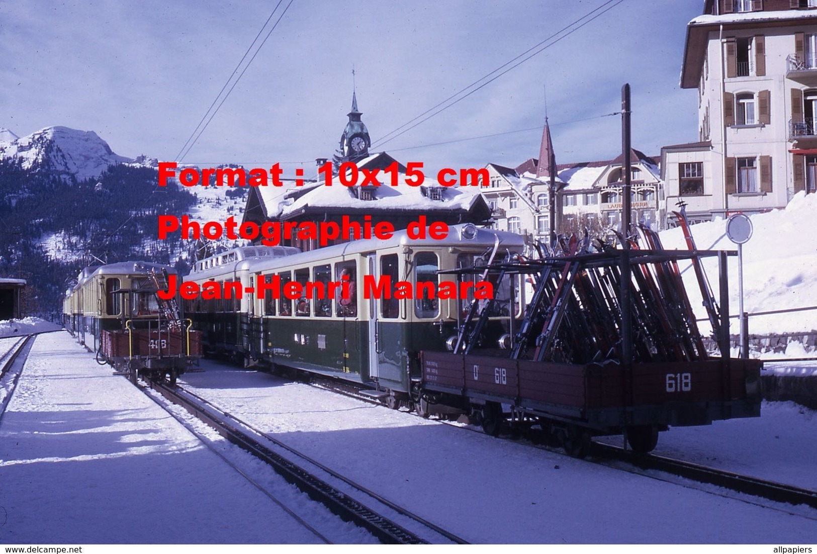 Reproduction Photographie De Trains WAB Du Chemin De Fer à Crémaillère Avec Remorque Pour Skis à Wengen En Suisse 1970 - Other & Unclassified