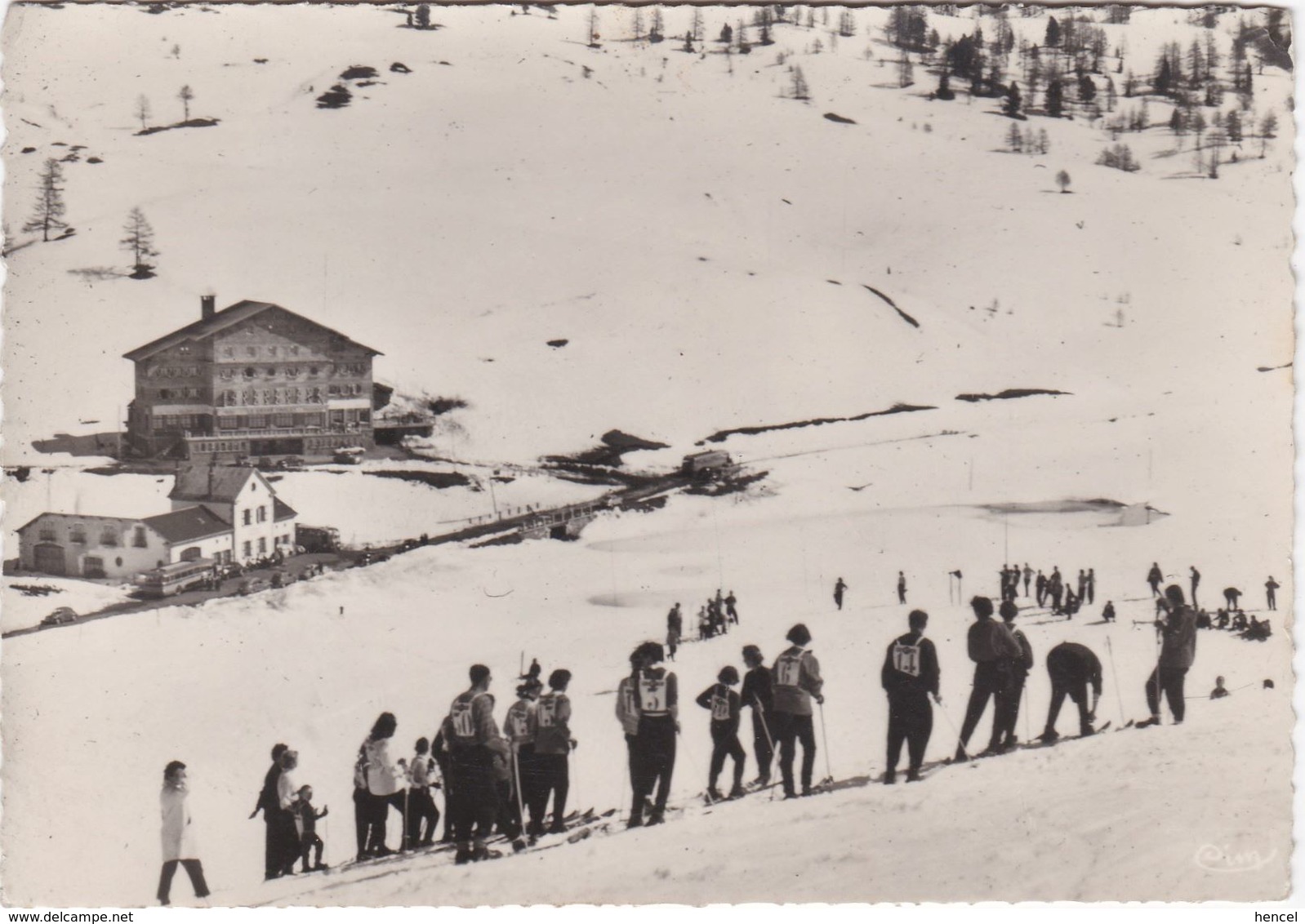 Col De VARS. Départ Du Téleski De L'Ecuelle. Le Refuge Napoléon Et Le Grand Chalet - Otros & Sin Clasificación