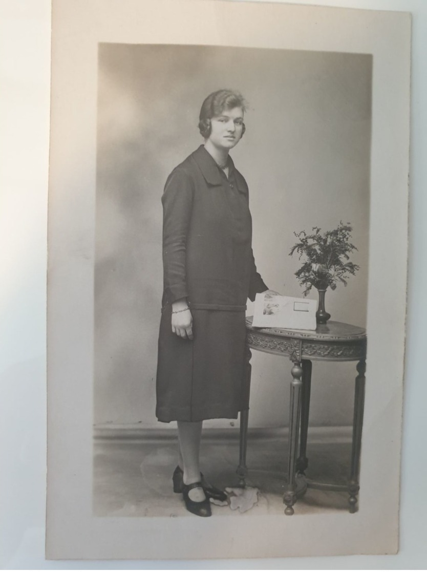 Carte Postale Ancienne Photo De Femme Siècle Dernier - Fotografía