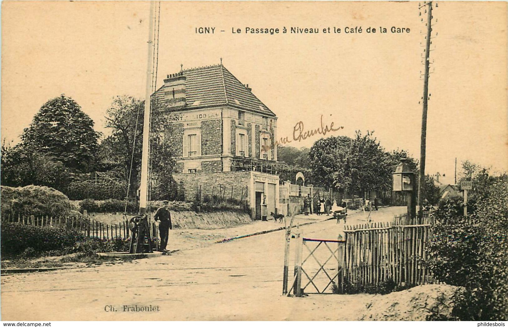 ESSONNE  IGNY  Le Passage A Niveau Et Café De La Gare - Igny
