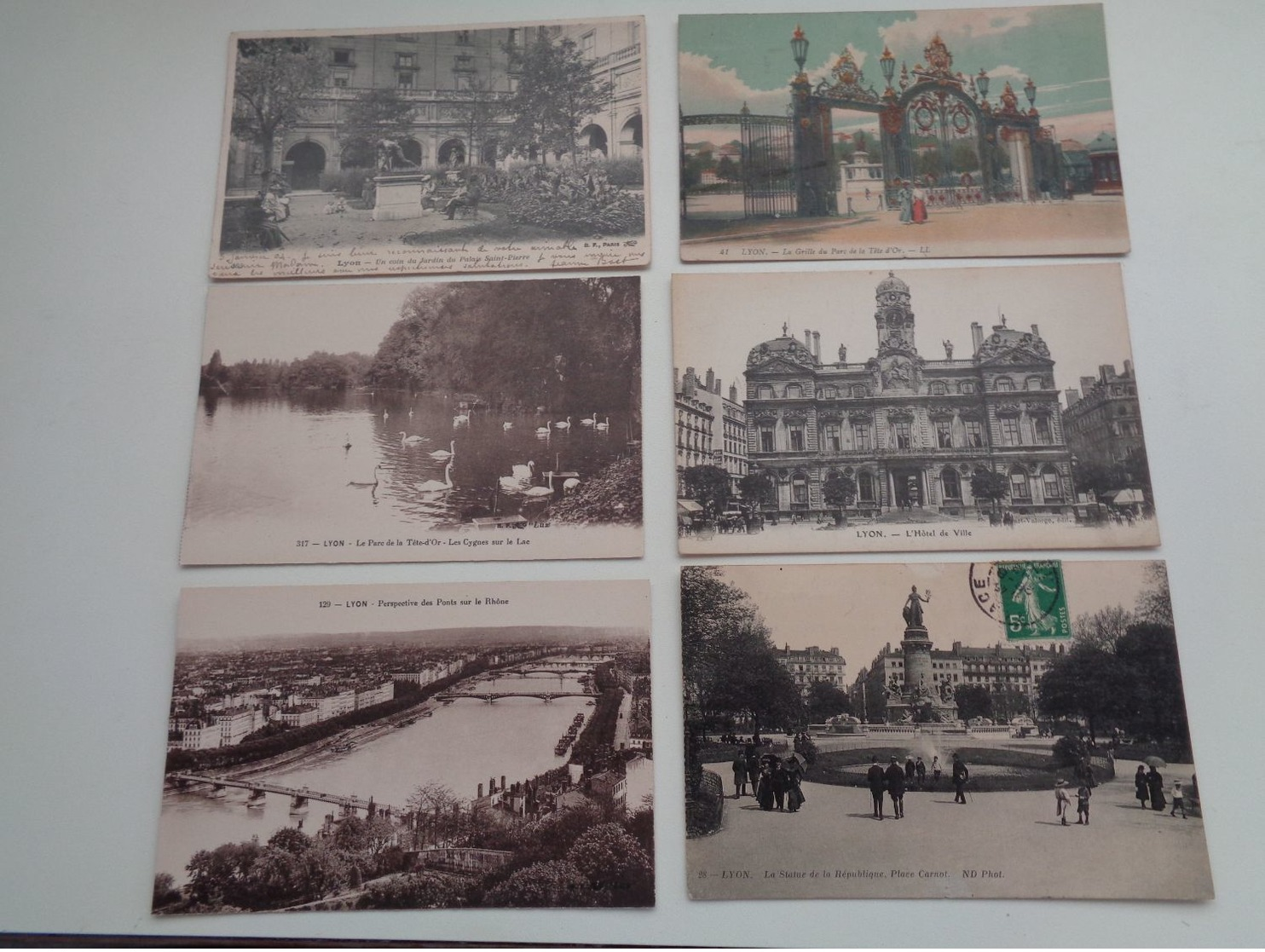 Beau lot de 60 cartes postales de France   Lyon   Mooi lot van 60 postkaarten van Frankrijk    - 60 scans
