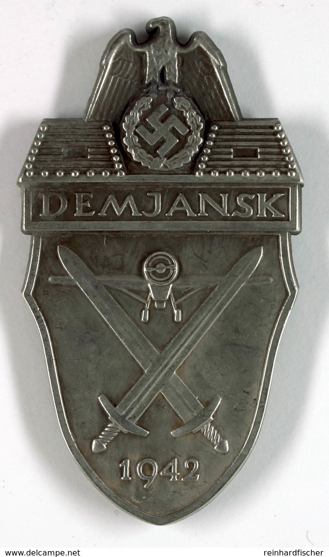 Demjansk Ärmelschild In Silbergrau, Eisen Patiniert (1943-1944), Alle Splinte Vorhanden, Leicht Berieben, Zustand 2., Ka - Autres & Non Classés