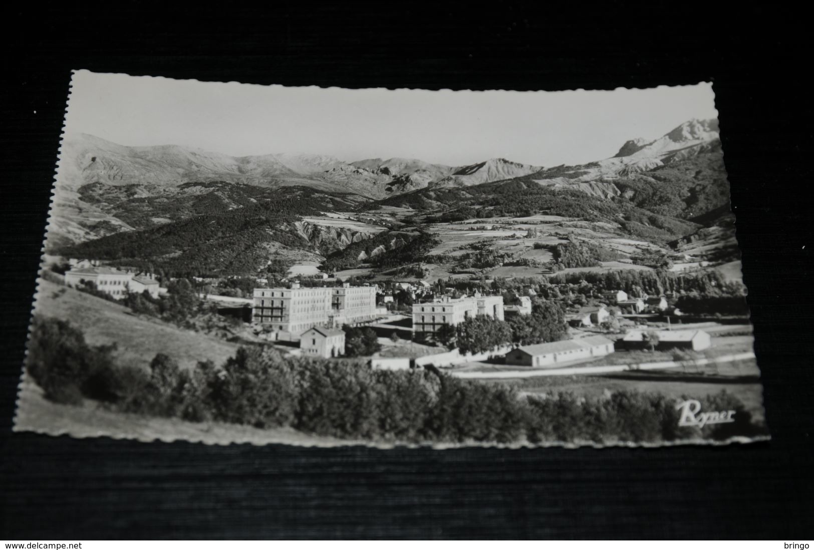 16743-                  BARCELONNETTE, LES CASERNES - Barcelonnette