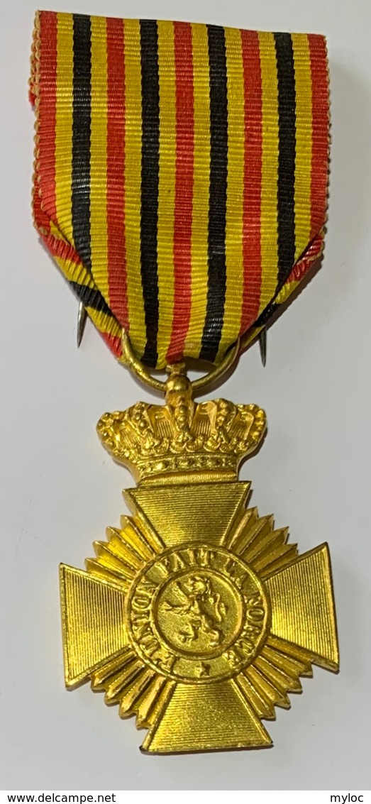 Militaria. Médaille. Décoration Belge. 2e Classe. 10 Ans D'ancienneté. - Belgique