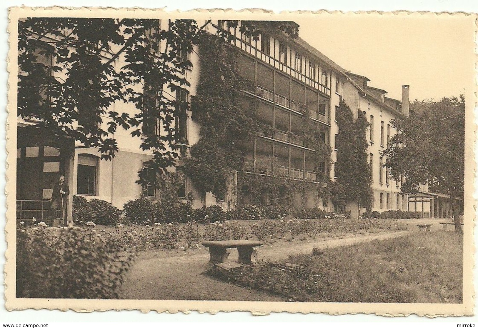 2 X BUYSINGEN  -  Sanatorium "Rose De La Reine" - Halle