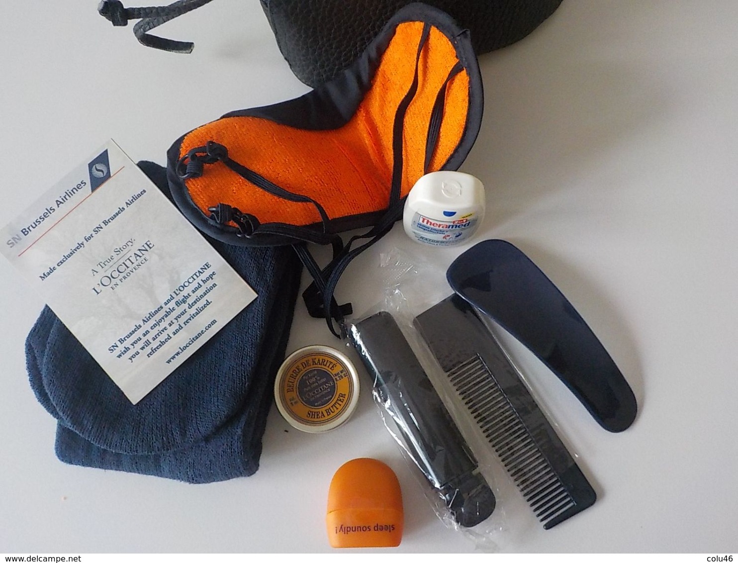 Aviation trousse garnie bleu marine cuir ou simili SN Brussels Airlines sigle Sabena