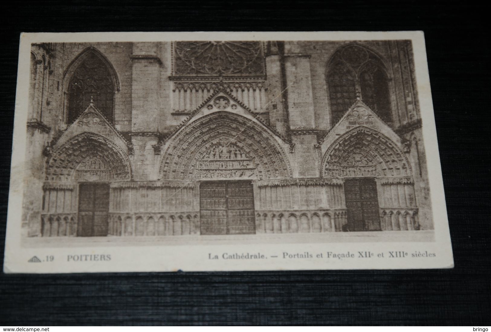 16864-            POITIERS, PORTAILS ET FACADE DE LA CATHEDRALE - 1945 - Poitiers