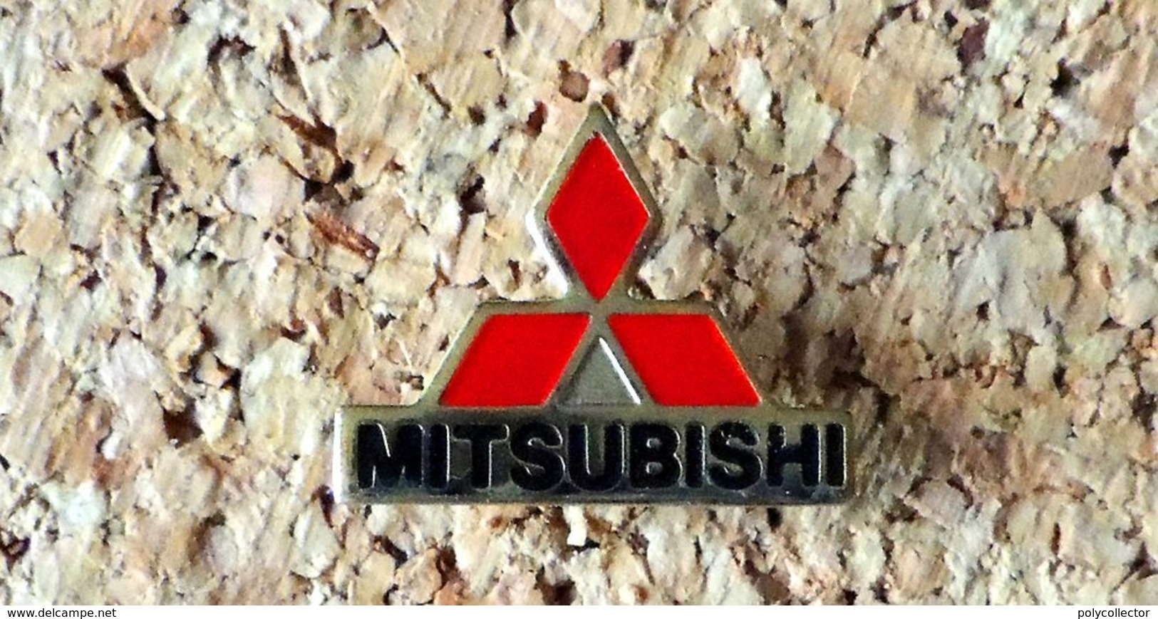 Pin's MITSUBISHI Logo Ajouré Fabricant Inconnu - Mitsubishi