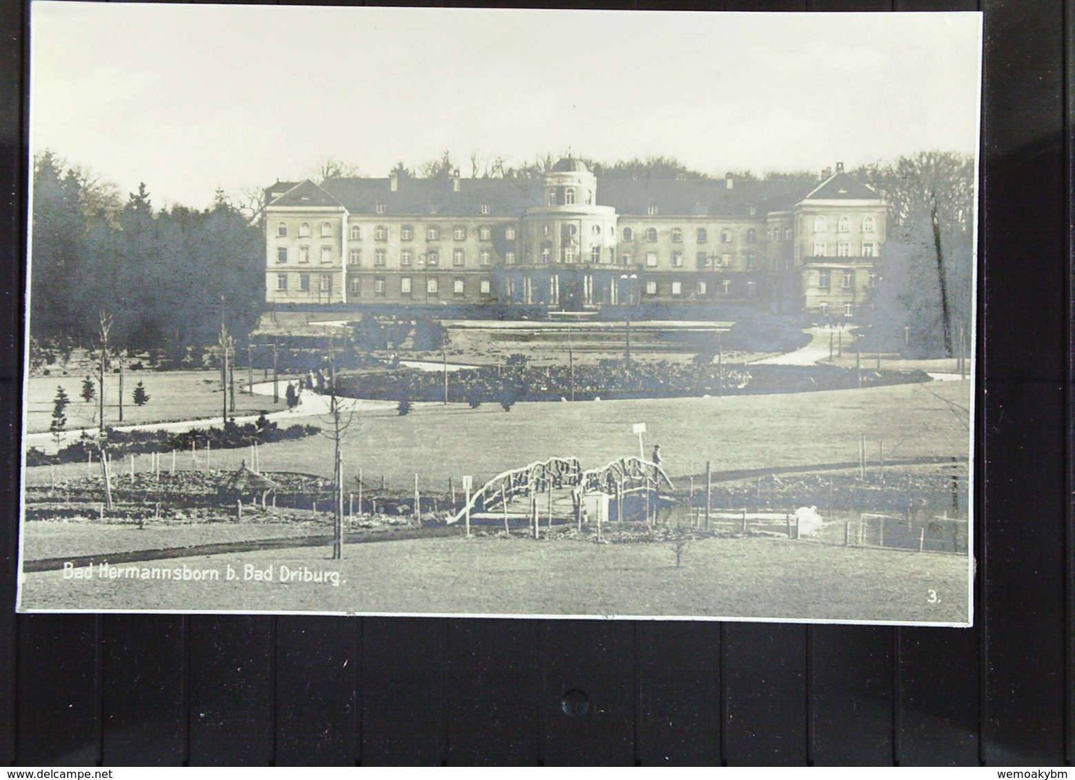 AK Von Bad Hermannsborn Bei Bad Driborg In Nordrhein-Westfalen Mit Kurhaus Und Garten - Bad Driburg