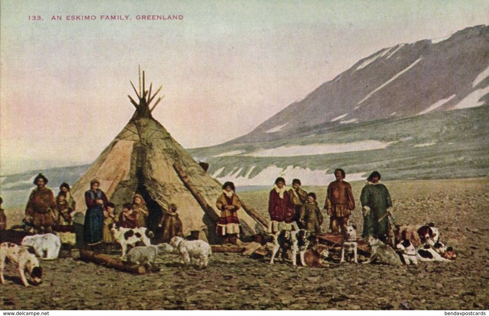 Denmark, GREENLAND GRØNLAND, Eskimo Family With Dogs And Tent (1930s) Postcard - Groenland