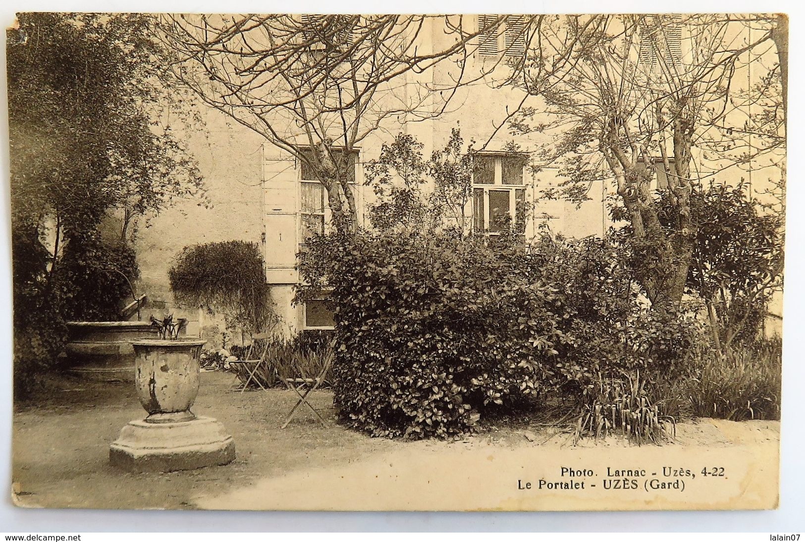 C. P. A. : 30 UZES : Maison "Le Portalet", Photo Larnac, RARE - Uzès