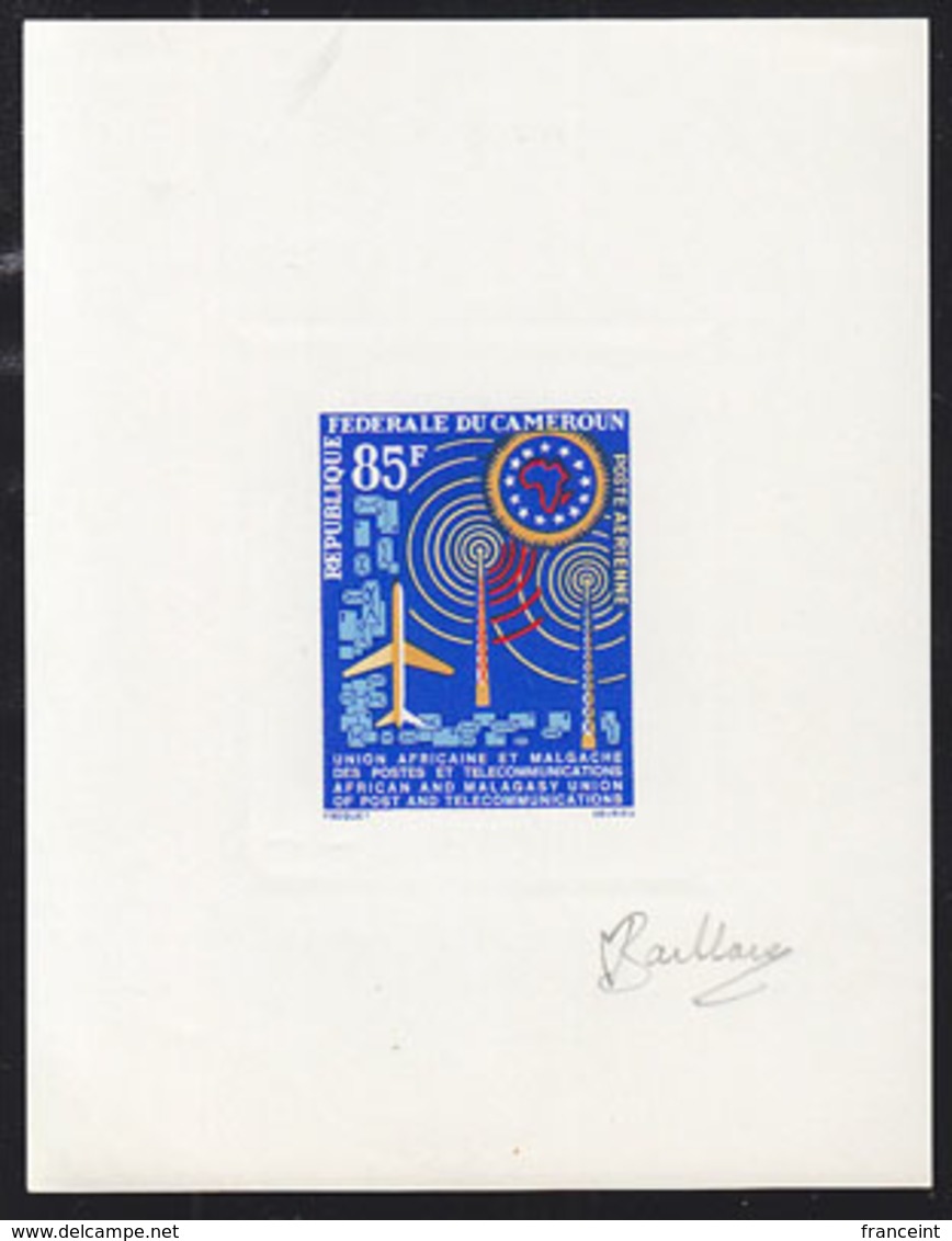 CAMEROUN (1963) Telegraph Towers. UAMPT Emblem. Deluxe Sheet. Scott No C47, Yvert No PA59. - Cameroun (1960-...)