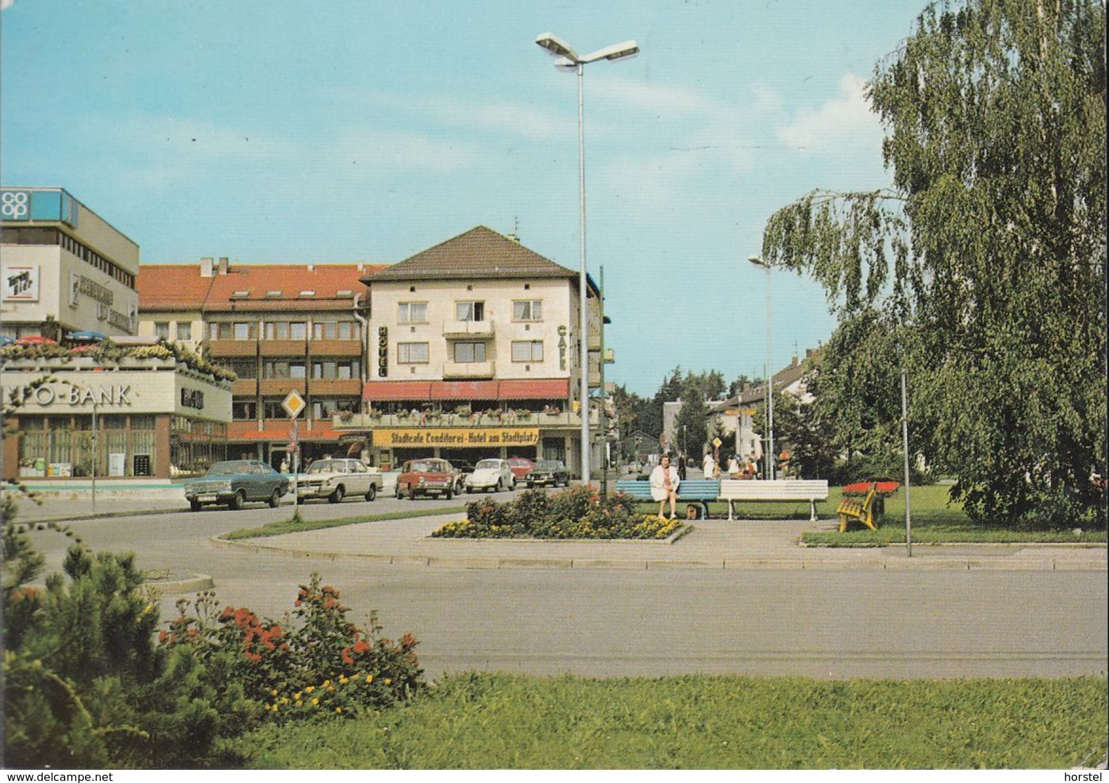 D-84478 Waldkraiburg - Stadtplatz - Cars - VW Käfer - Opel Kadett - BMW - Simca (60er Jahre) - Waldkraiburg