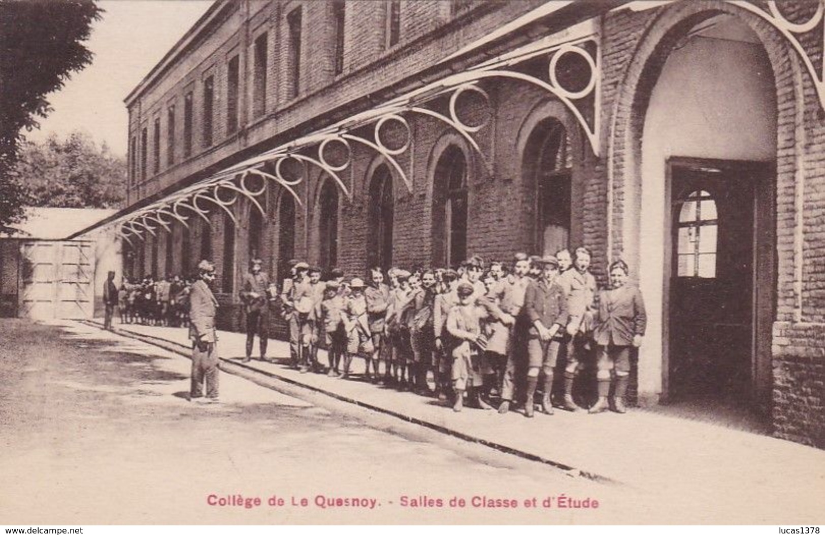 59 / COLLEGE DE LE QUESNOY / SALLE DE CLASSE ET D ETUDE - Le Quesnoy