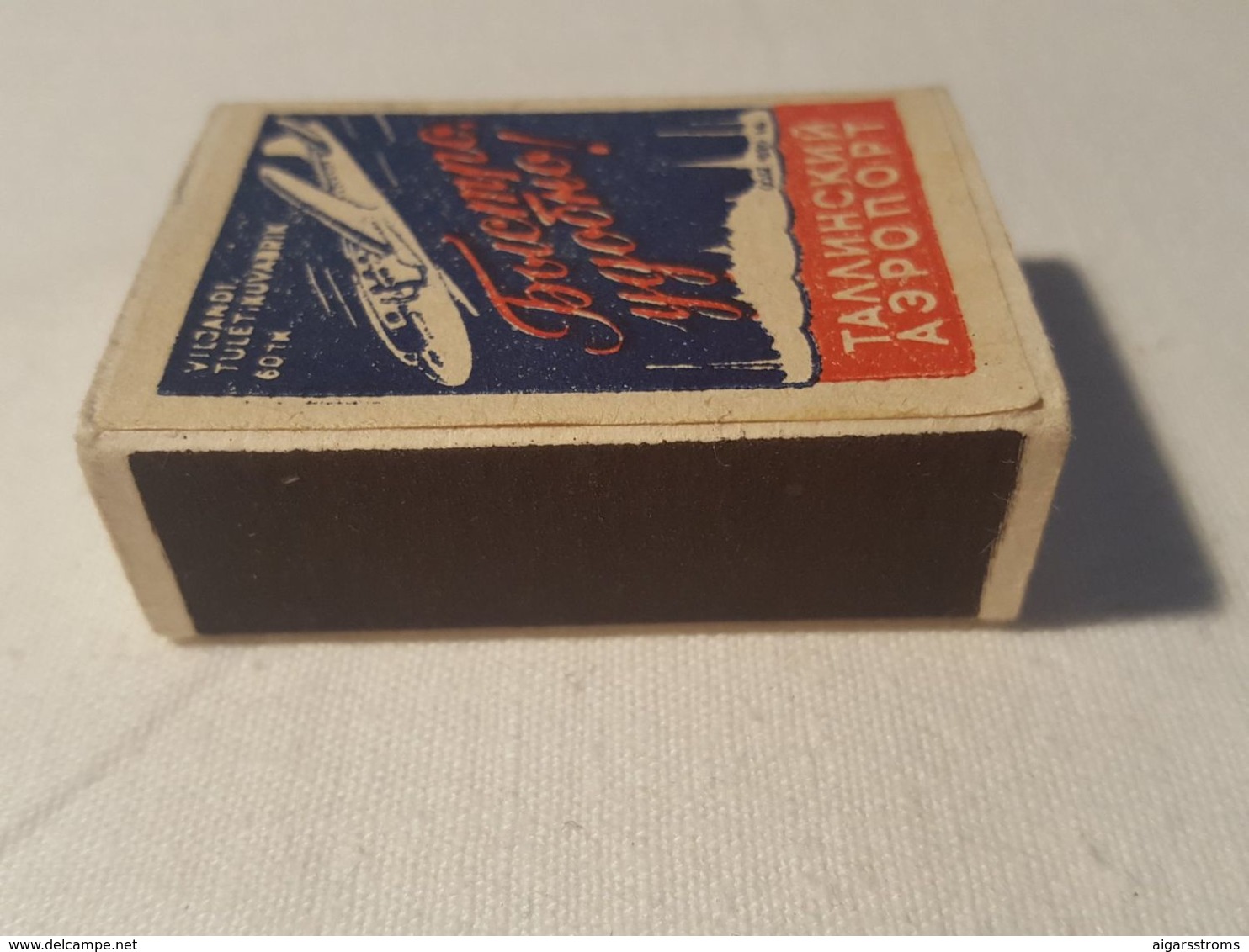 Boîte D'allumettes. Réalisme Socialiste. Propagande De L'URSS. L'aéroport De Tallinn. - Matchboxes