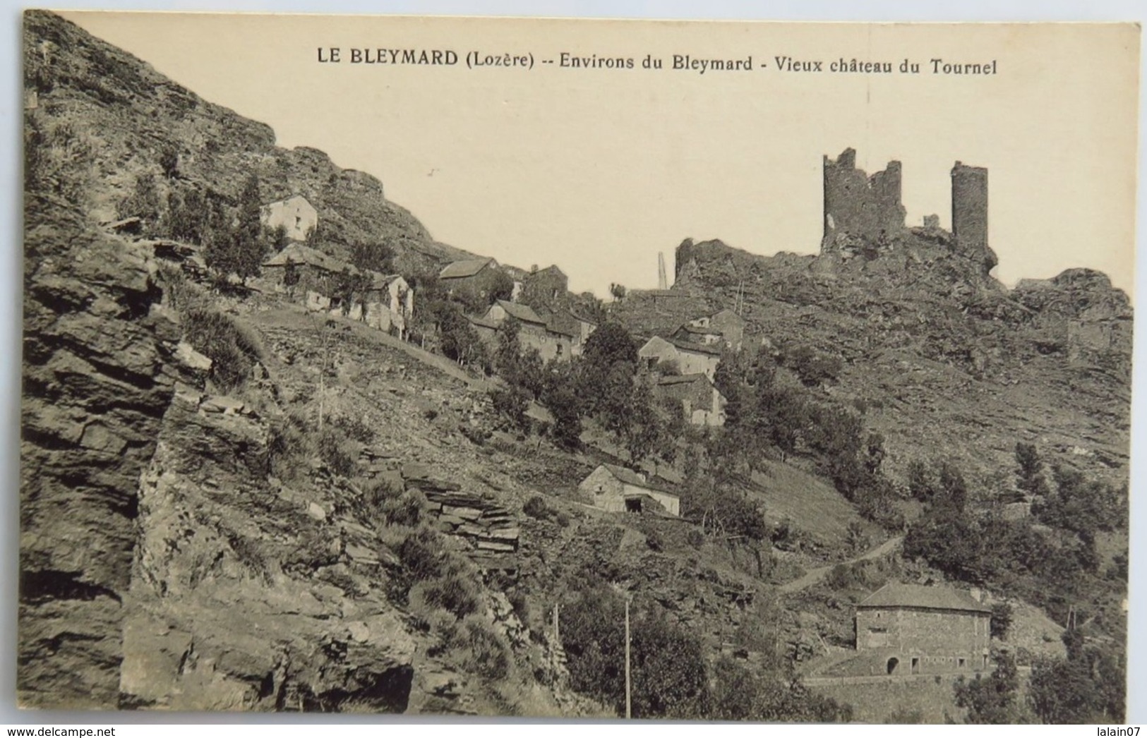 C. P. A. : 48 Environs Du  BLEYMARD : Vieux Château De Tournel - Le Bleymard