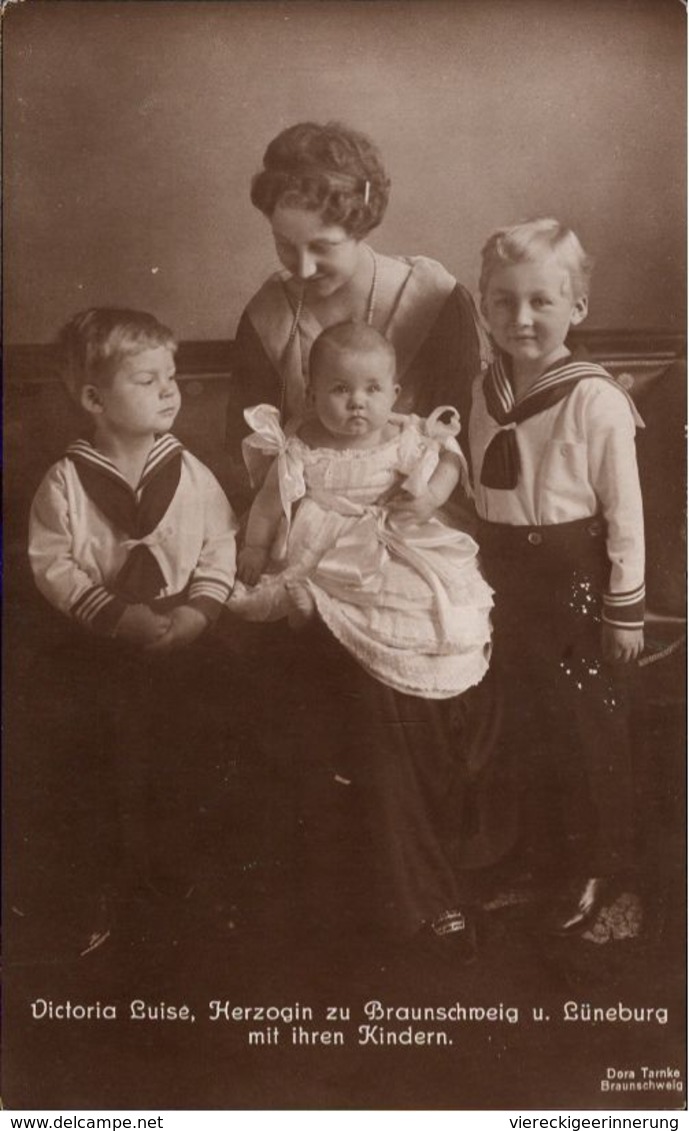 ! Alte Ansichtskarte, Adel, Royalty, Haus Braunschweig, Herzogin Victoria Luise Mit Ihren Kindern - Königshäuser