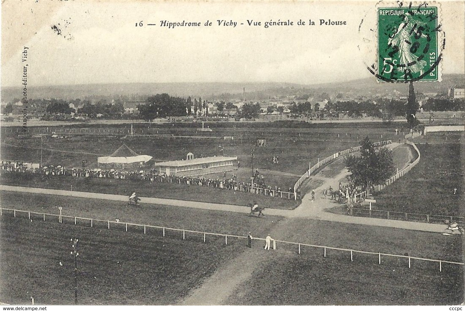 CPA Hippodrome De Vichy Vue Générale De La Pelouse - Vichy