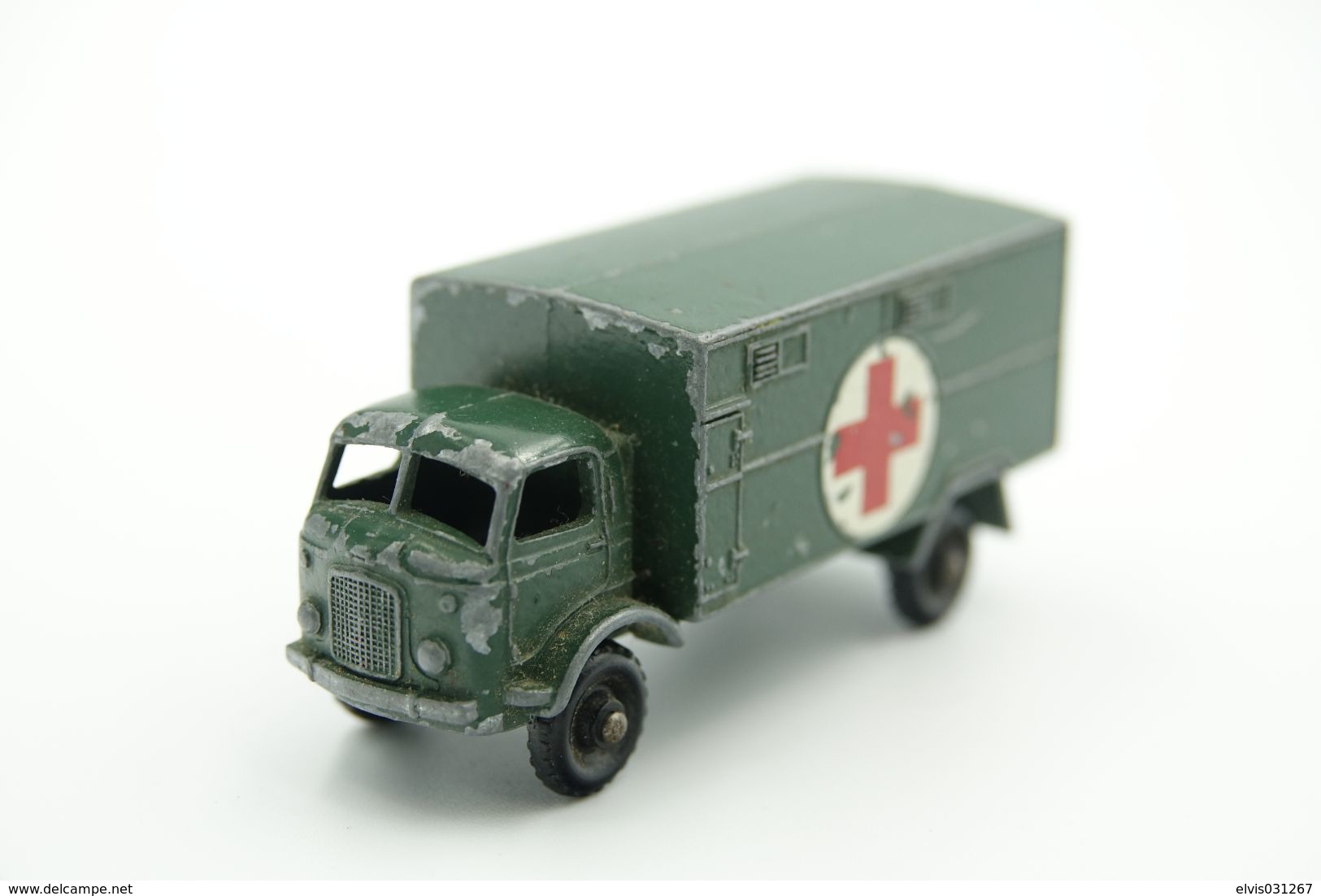 Matchbox Lesney 63A FORD SERVICE AMBULANCE - Regular Wheels, Issued 1959 - Matchbox (Lesney)