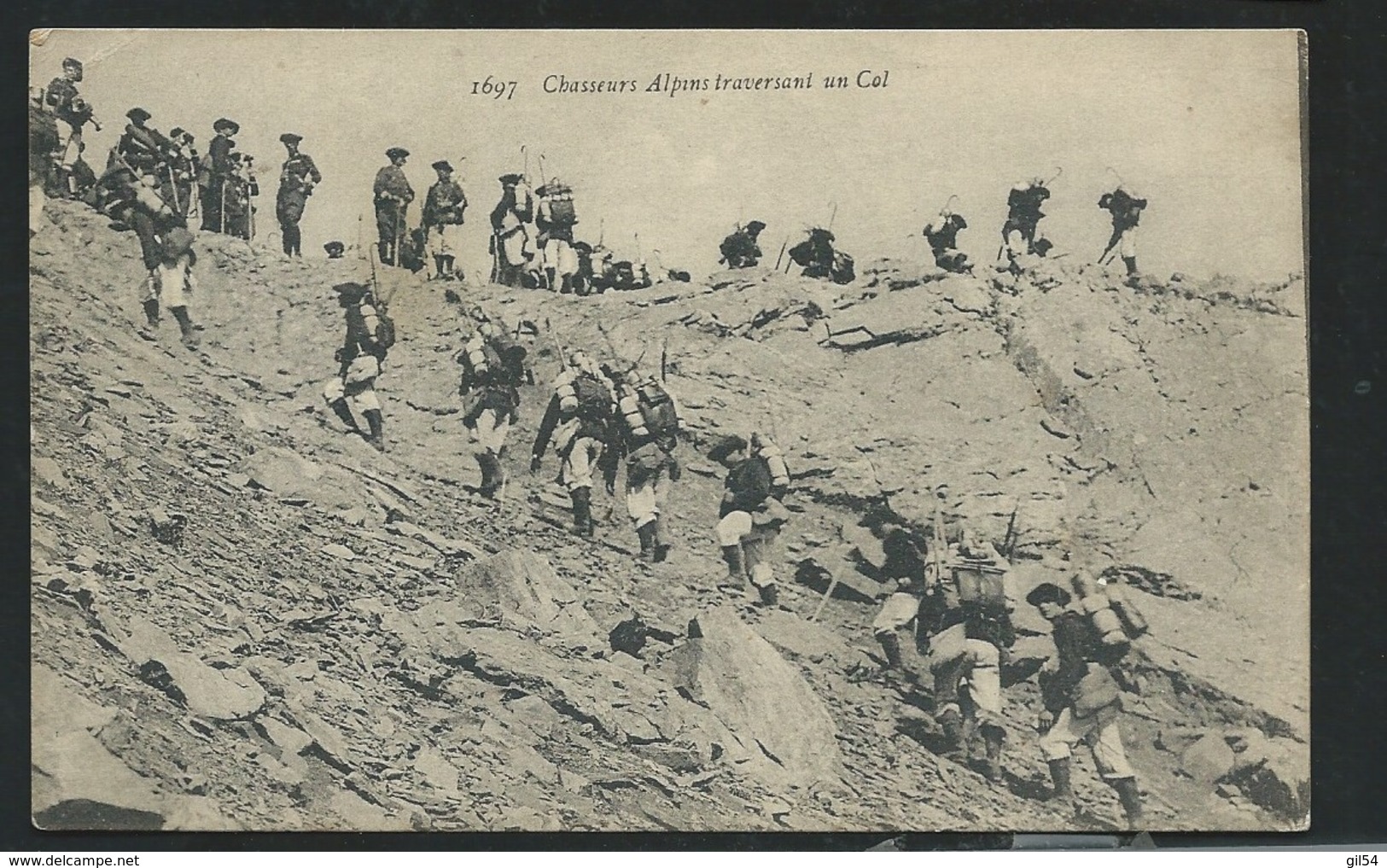 N° 1697 - Chasseurs Alpins Traversant Un Col     Obf1845 - Manoeuvres