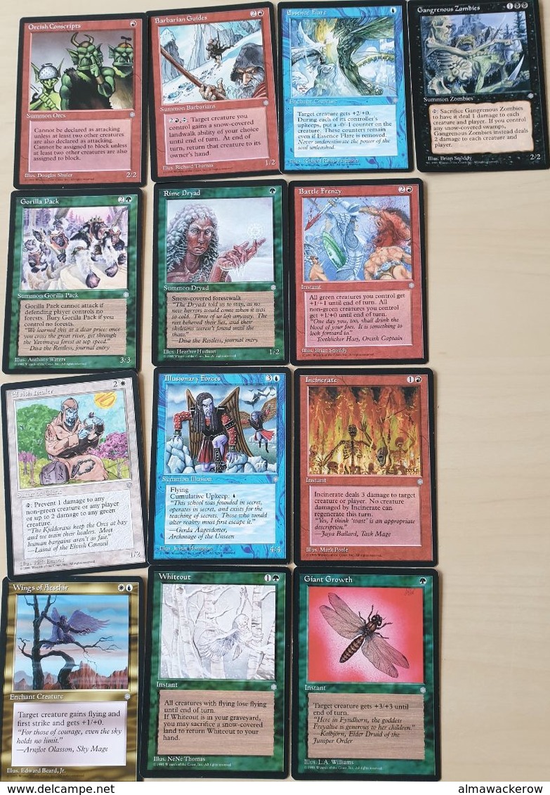 Accumulation of hundreds of MTG cards from different series, interesting opportunity starting at 0.99 Euro! See scans!