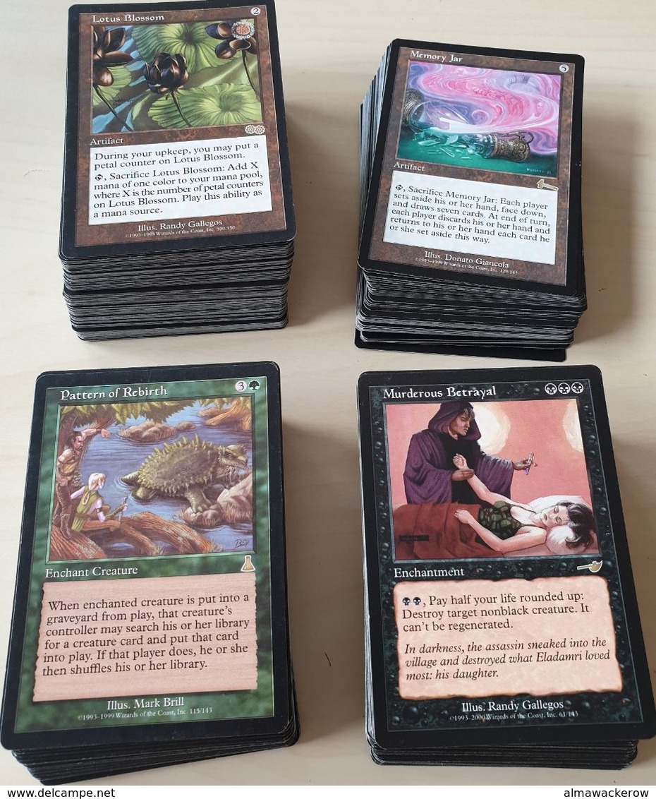 Accumulation of hundreds of MTG cards from different series, interesting opportunity starting at 0.99 Euro! See scans!