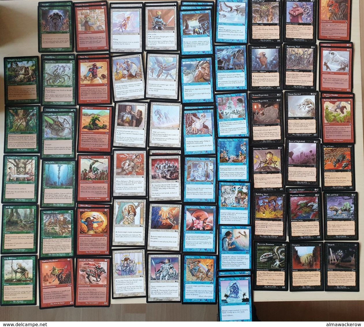 Accumulation of hundreds of MTG cards from different series, interesting opportunity starting at 0.99 Euro! See scans!