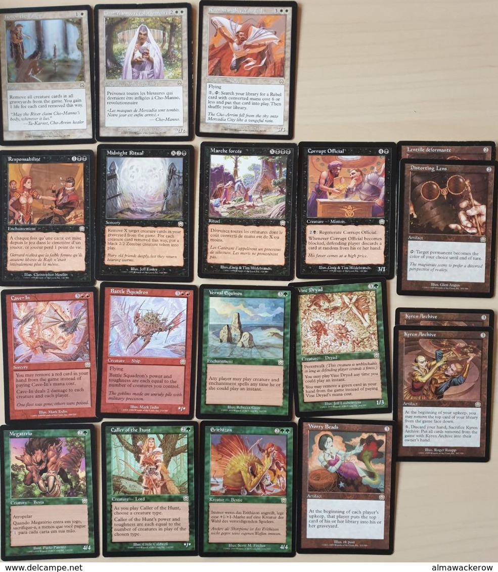 Accumulation of hundreds of MTG cards from different series, interesting opportunity starting at 0.99 Euro! See scans!