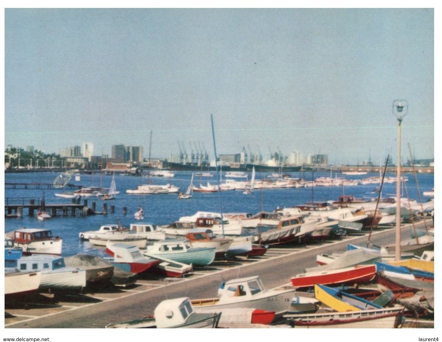 (B 6) South Africa - Durban Harbour With Ships - Zuid-Afrika