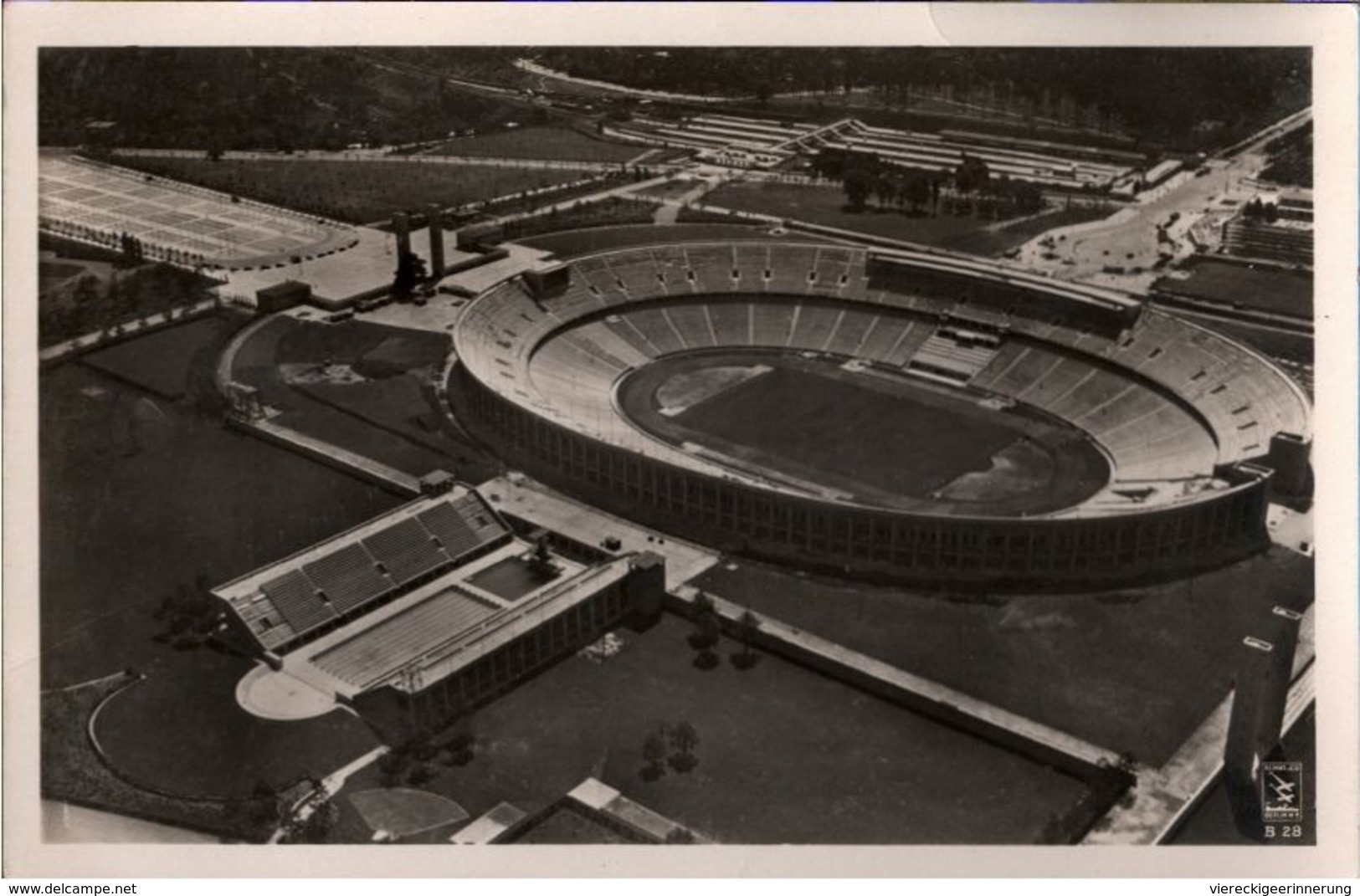 ! Alte Ansichtskarte Berlin, Olympia Stadion, Olymic Games Stadium, Luftbild Klinke & Co. - Olympische Spiele