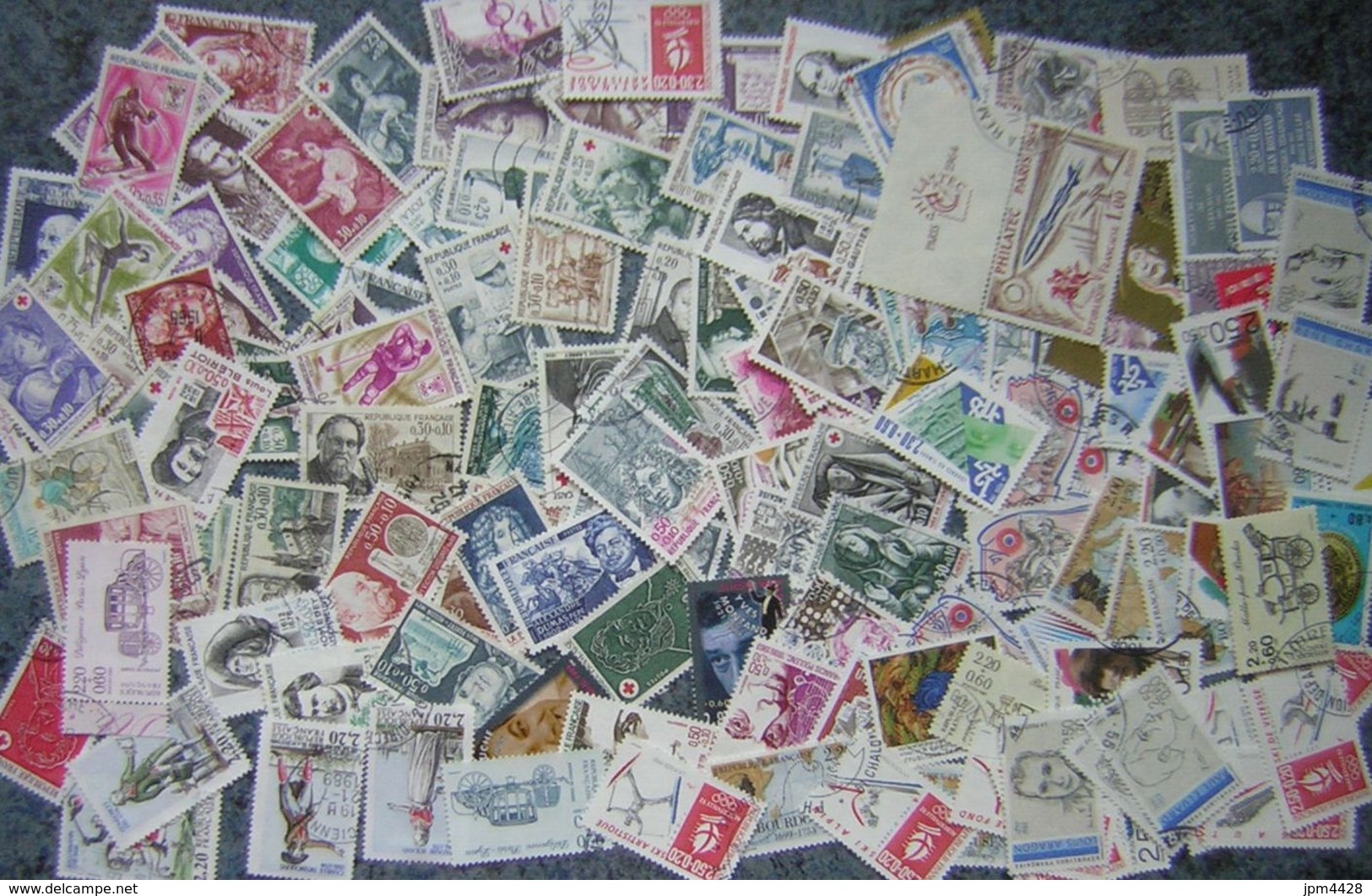 France Lot Vrac 1700 Timbres Oblitérés Entre 1957 Et 1994, Majorité Avec Cachet Rond, Petits - Grands Formats Différents - Lots & Kiloware (min. 1000 Stück)