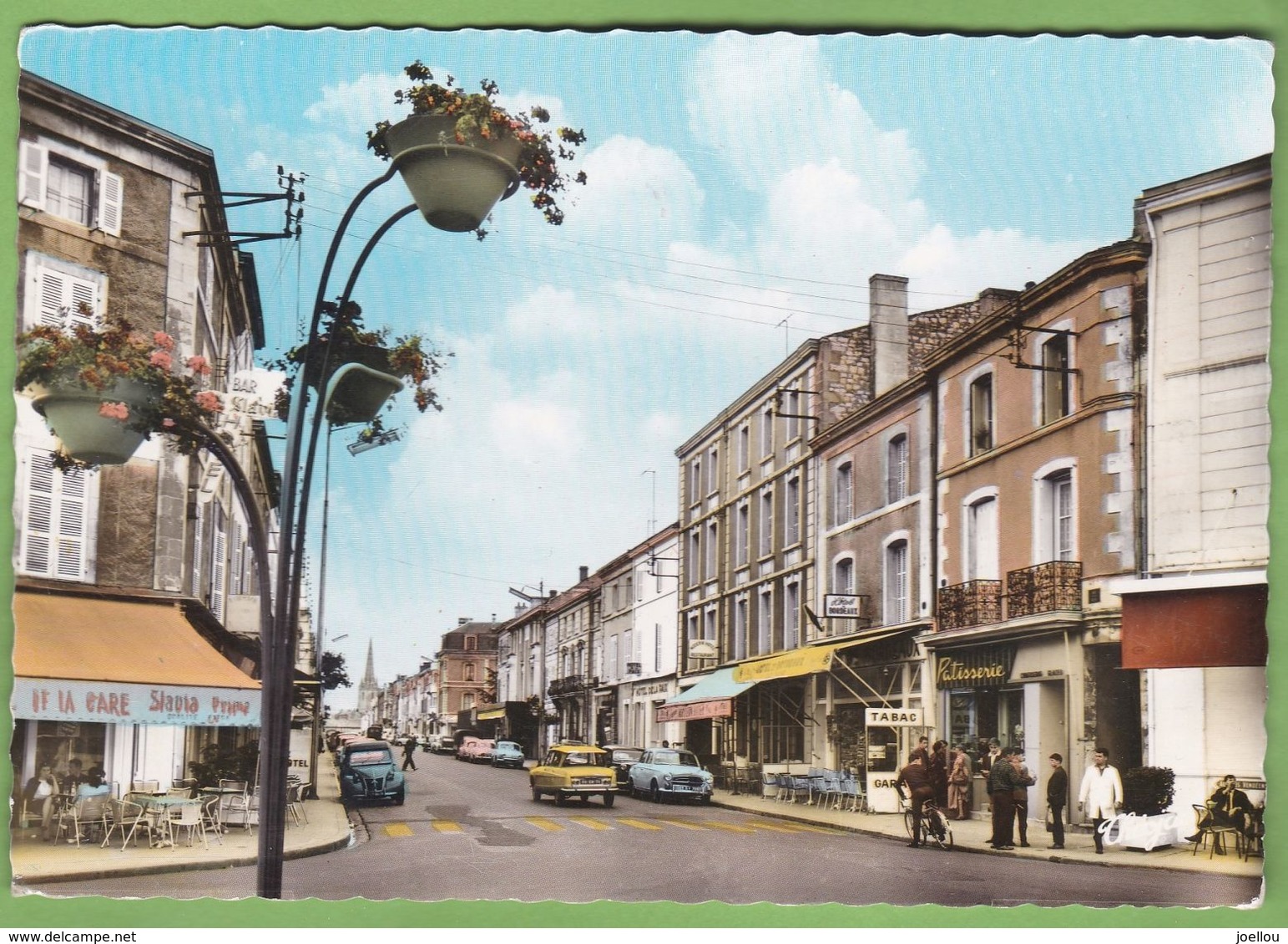 Belle CPSM NIORT Avenue De La Gare Et Flèche Notre Dame 79 Deux Sèvres Voiture Citroen Ami 6 8 Peugeot 403 Animé - Niort