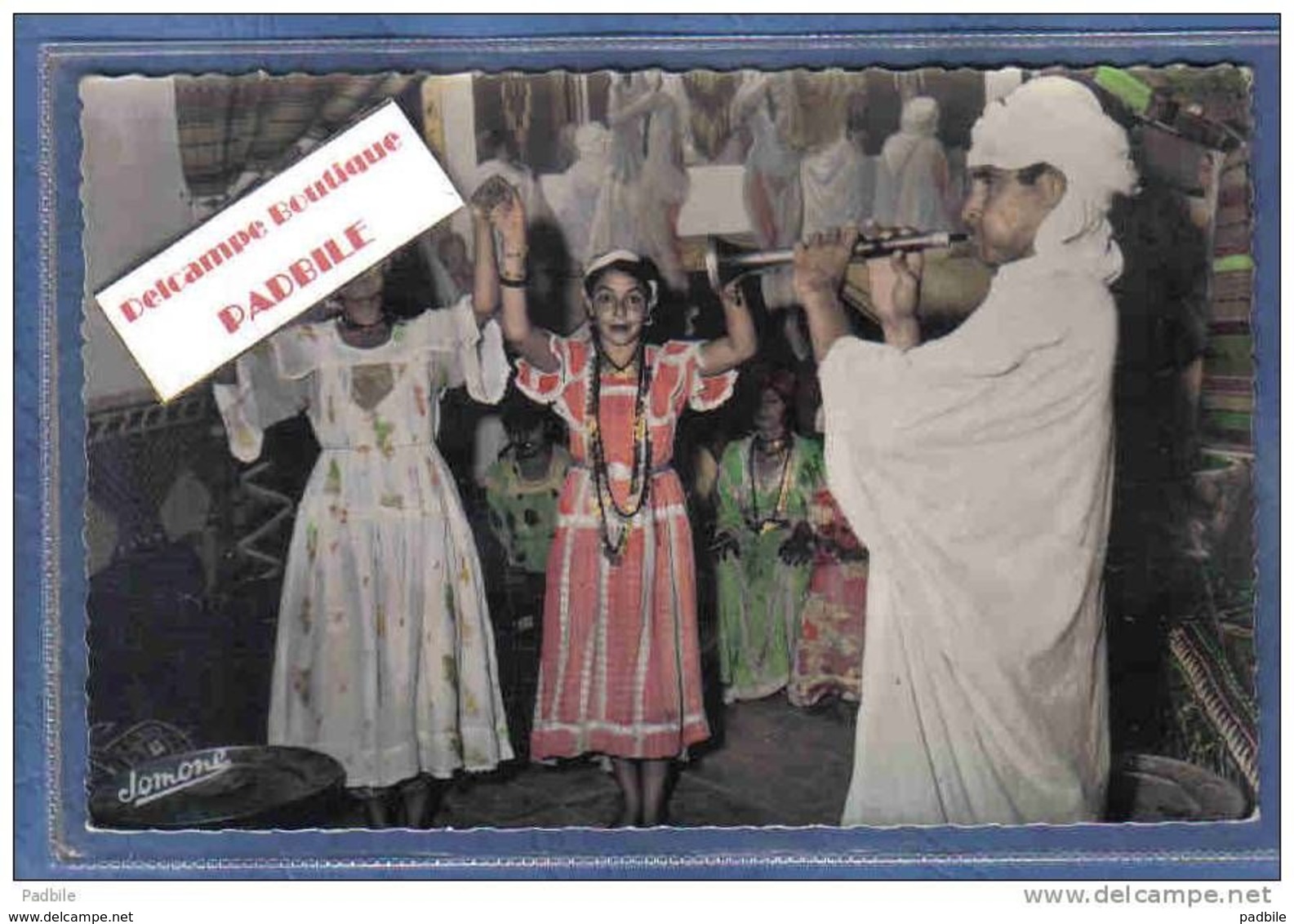 Carte Postale Algérie Bou-Saada Danses Ouled Naïls  Musicien Trés Beau Plan - Autres & Non Classés