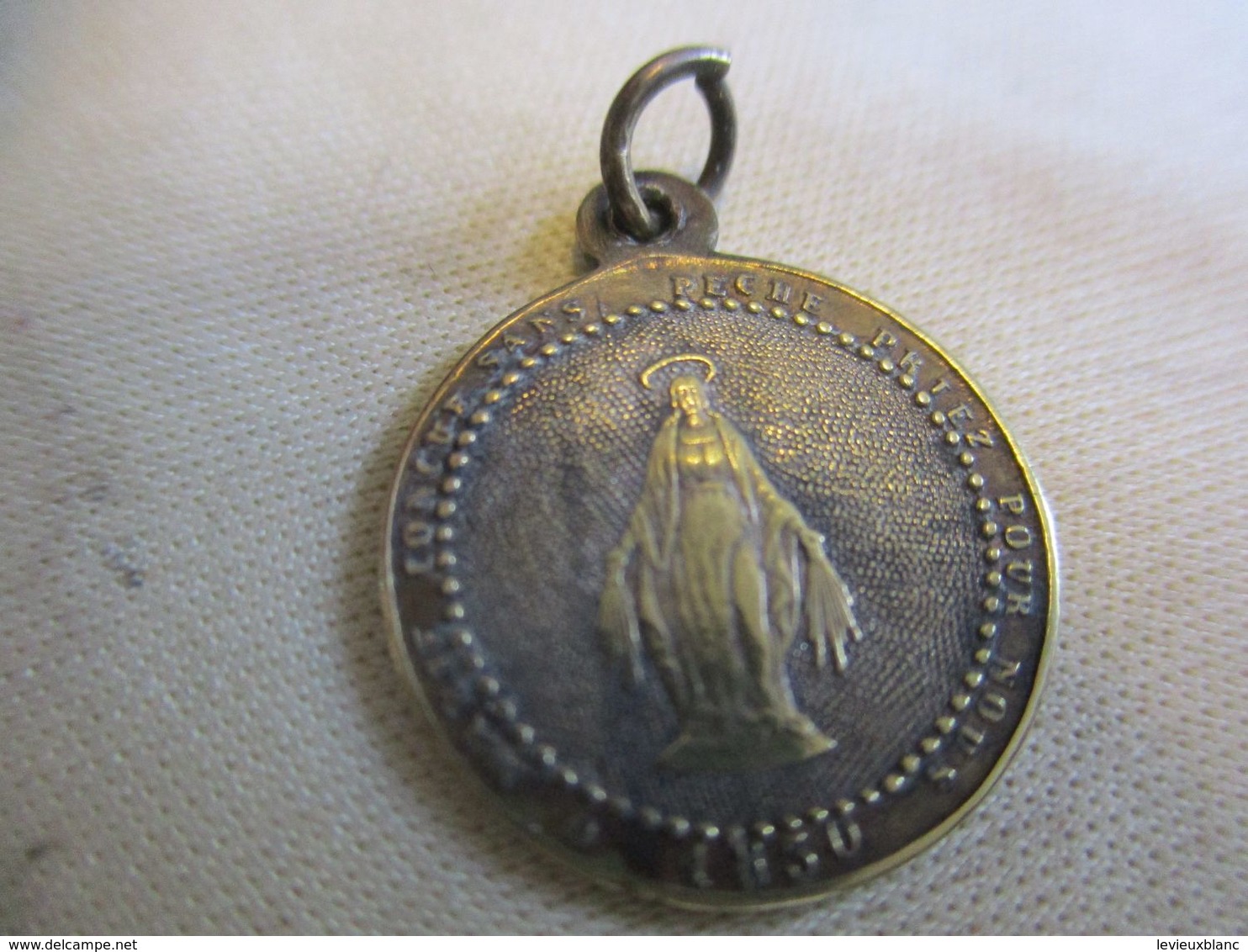 Médaille Religieuse Ancienne Pour Chainette /Cuivreux/St J F  REGIS Priez Pour Nous/Vierge Marie/ Mi-XIXéme        CAN83 - Religion &  Esoterik