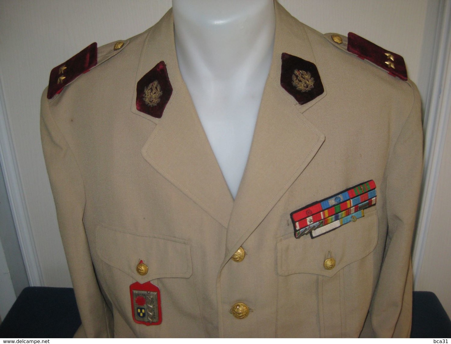 Tenue Militaire De Mèdecin-Général - Uniformes